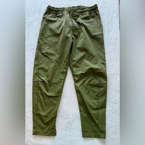 Nike Woven Jogger Pants Mens Large Olive Green Athletic Streetwear Techwear